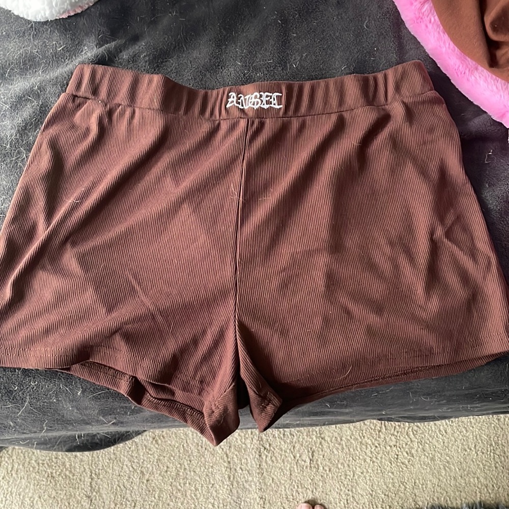 Cute brown shorts never worn